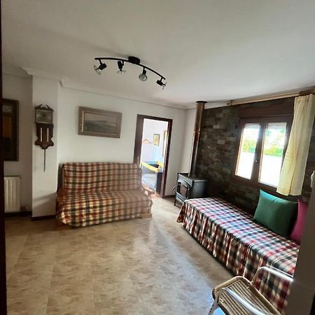 Liencres Tranquilo Con Piscina Comunitariaアパートメント エクステリア 写真