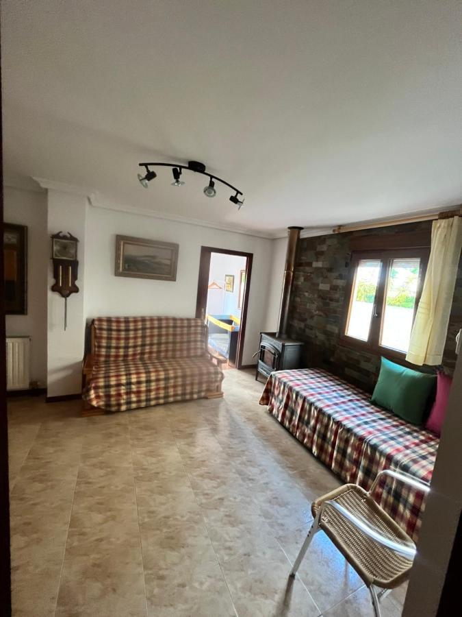 Liencres Tranquilo Con Piscina Comunitariaアパートメント エクステリア 写真