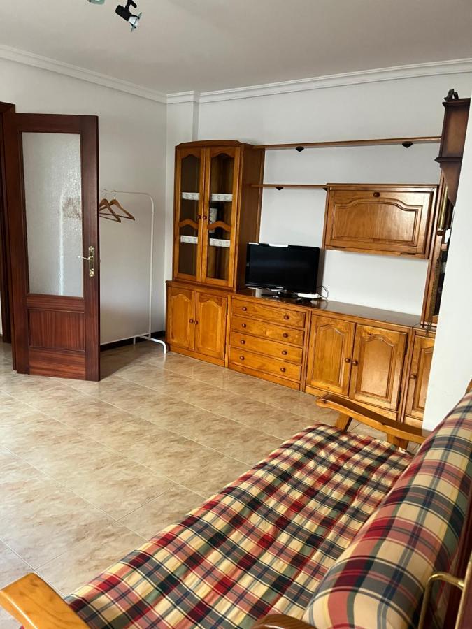 Liencres Tranquilo Con Piscina Comunitariaアパートメント エクステリア 写真